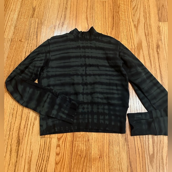 Cotton citizen size, small tie-dye pattern, mock turtleneck sweatshirt - Picture 3 of 5